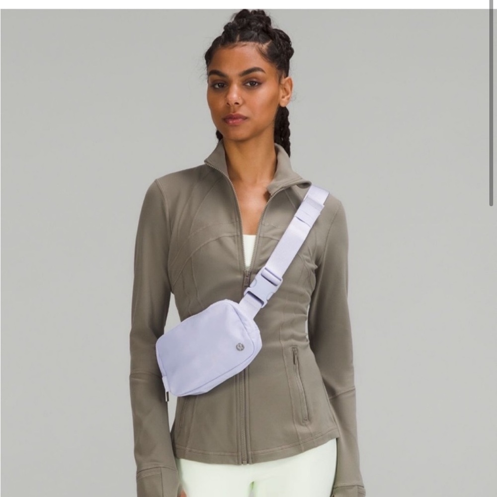 BRAND NEW LULULEMON BELT BAG - Picture 4 of 11
